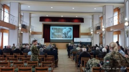 Szolnokon folytatódott az obsitos program
