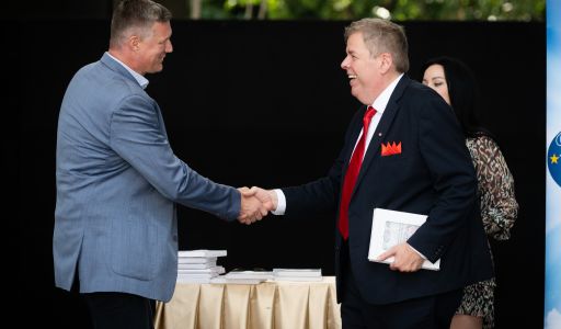 A 20 éves Tisztelet Társaságától kapott díjat a Civilút