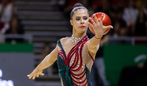 Pigniczki Fanni sporttörténelmet írt – Közel 500 jószolgálati jegyet osztott ki a Civilút a 40. Ritmikus Gimnasztika Eb-n